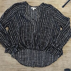 Women's Black and White Patterned Top